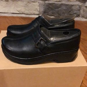 🆕 Klogs Womens black Shoe Size-8